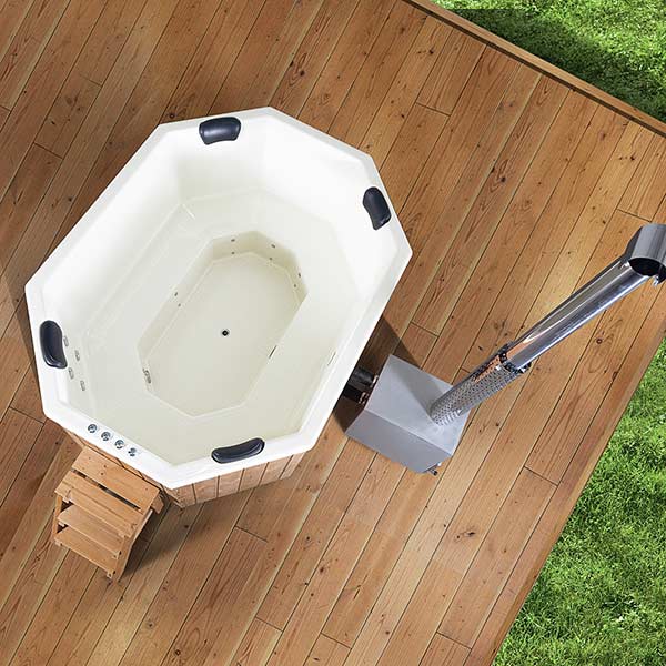 foto-3-badezuber-fuer-9-pers.-2.4x1.8m-mit-gfk-einsatz.jpg